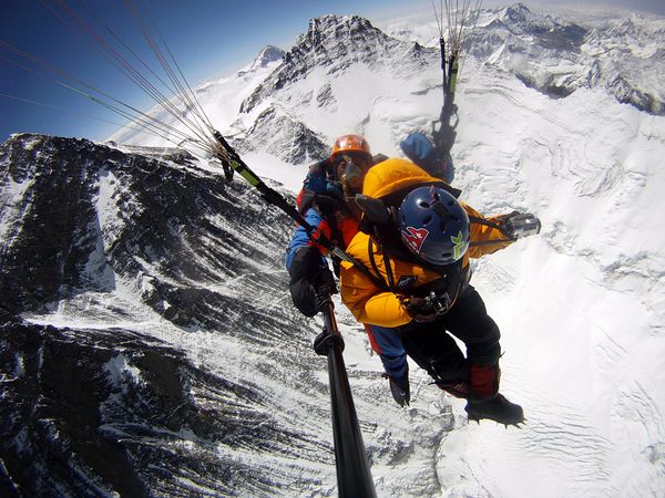 babu-lakpa-paraglide_42673_600x450