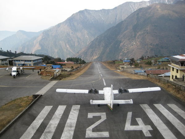5 Most Dangerous Airports around the World